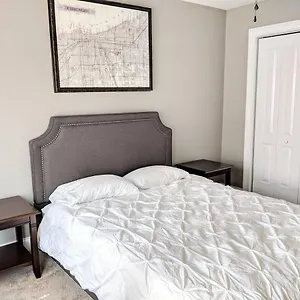 Spacious Deluxe House For You, Your Family And Friends , Charlotte United States