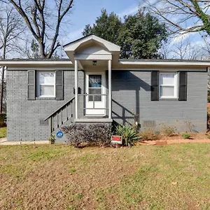 Renovated - 3 Mi To Downtown! , Charlotte United States