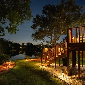 Lakefront Retreat Near Tybee With King Bed And Free Parking , Savannah United States